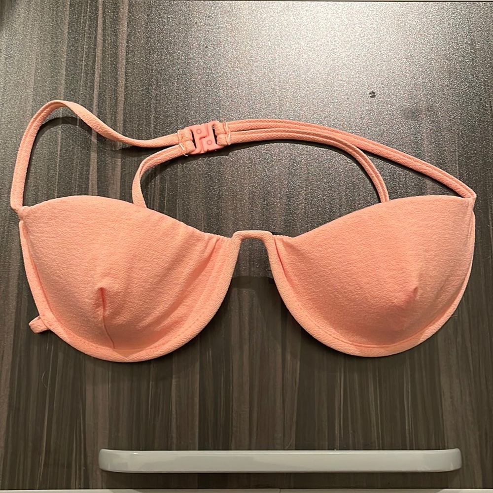 Bikini top (NWOT) - Coral color